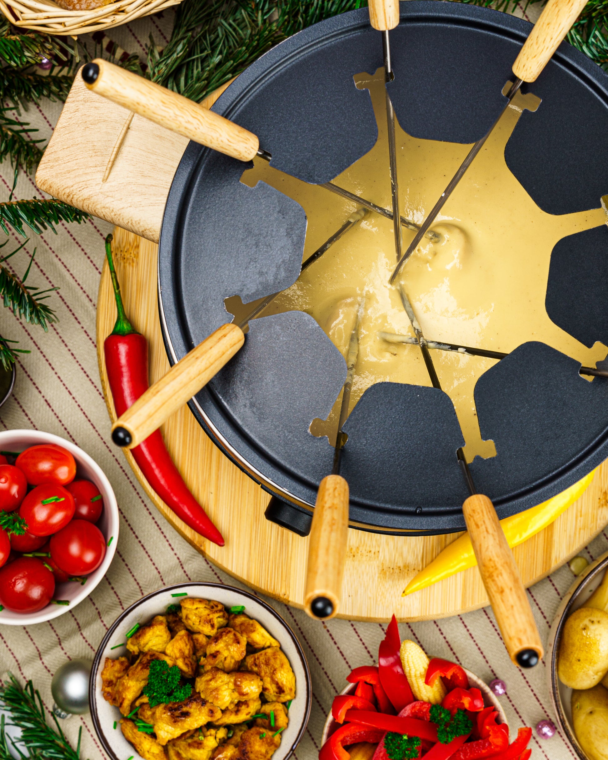 Lecker, schmelzend und mit dem typischen Geschmack eines Schweizer Fondues - das Vegane Fondue von planeo! 