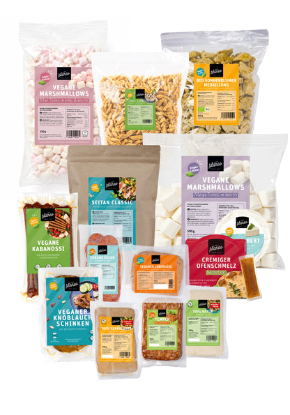 Du bist neu bei planeo und möchtest unsere tollen, veganen Produkte entdecken? Wir helfen Dir dabei mit unserem Einstiegs-Bundle - Klein und haben aus unseren veganen Fleisch-, Wurst- und Käsealternativen, Trockenprodukten und veganen Süßigkeiten ein paar Lieblinge zusammengestellt.