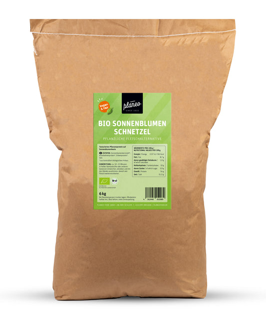 Unsere beliebten BIO Sonnenblumen Schnetzel von planeo gibt es auch im 6kg Vorrats-Pack. Genug vegane Fleischalternative für Gastro, Großfamilie oder Sparfüchse.